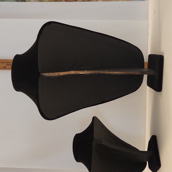 Black velvet necklace & bracelet displays - Picture 6 of 6